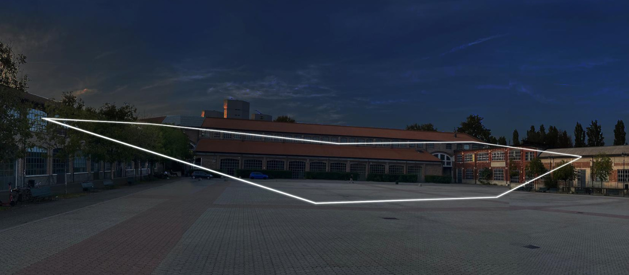 Veduta del piazzale di Fabbrica del Vapore con la Cattedrale sullo sfondo e un rendering dell'installazione artistica di Carlo Bernardini: linee luminose disposte a eptagono che attraversano il piazzale.