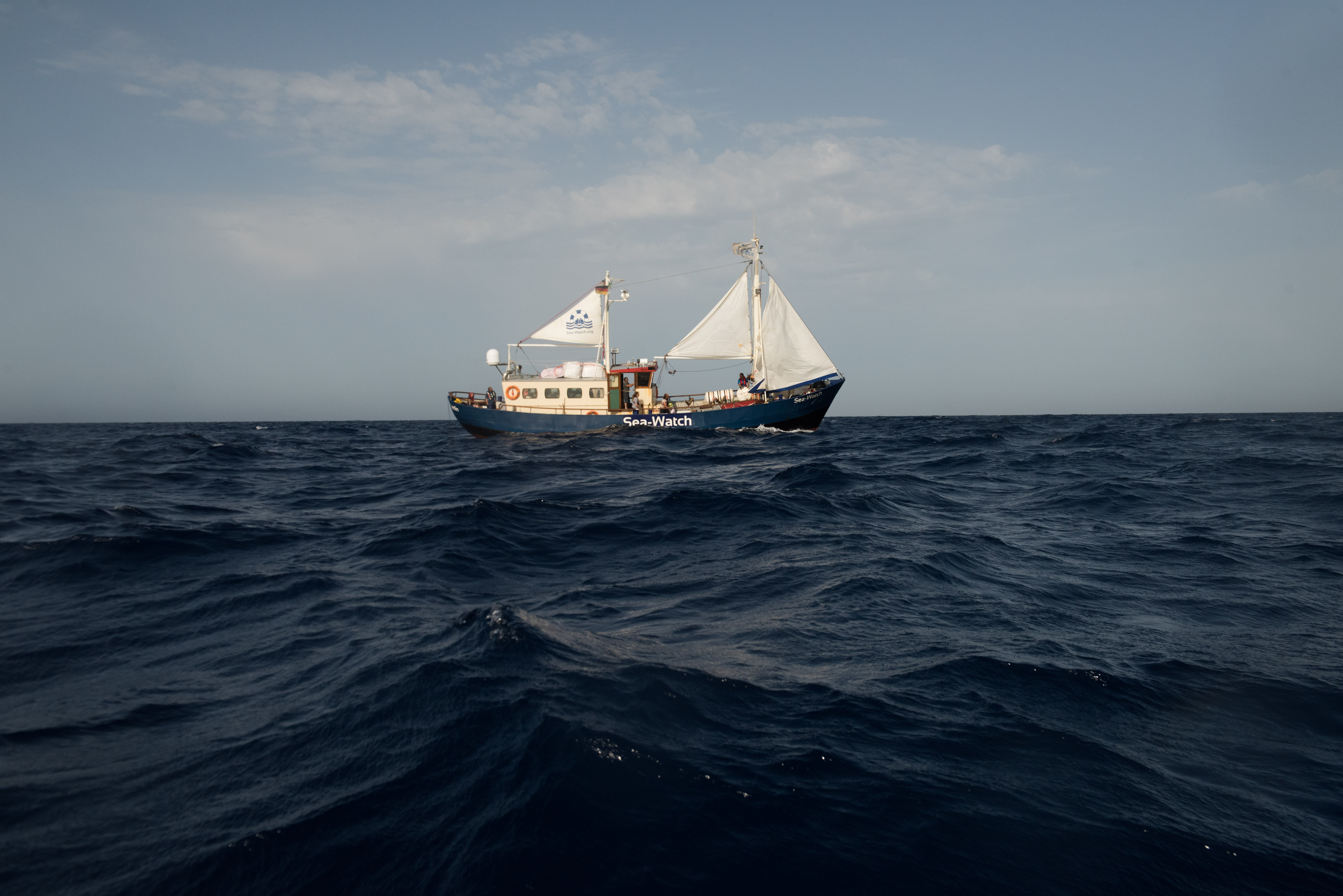 2. 24 Giugno 2015, La Sea-Watch 1 arriva nel Mediterraneo centrale, credit: Ruben Neugebauer / Sea-Watch