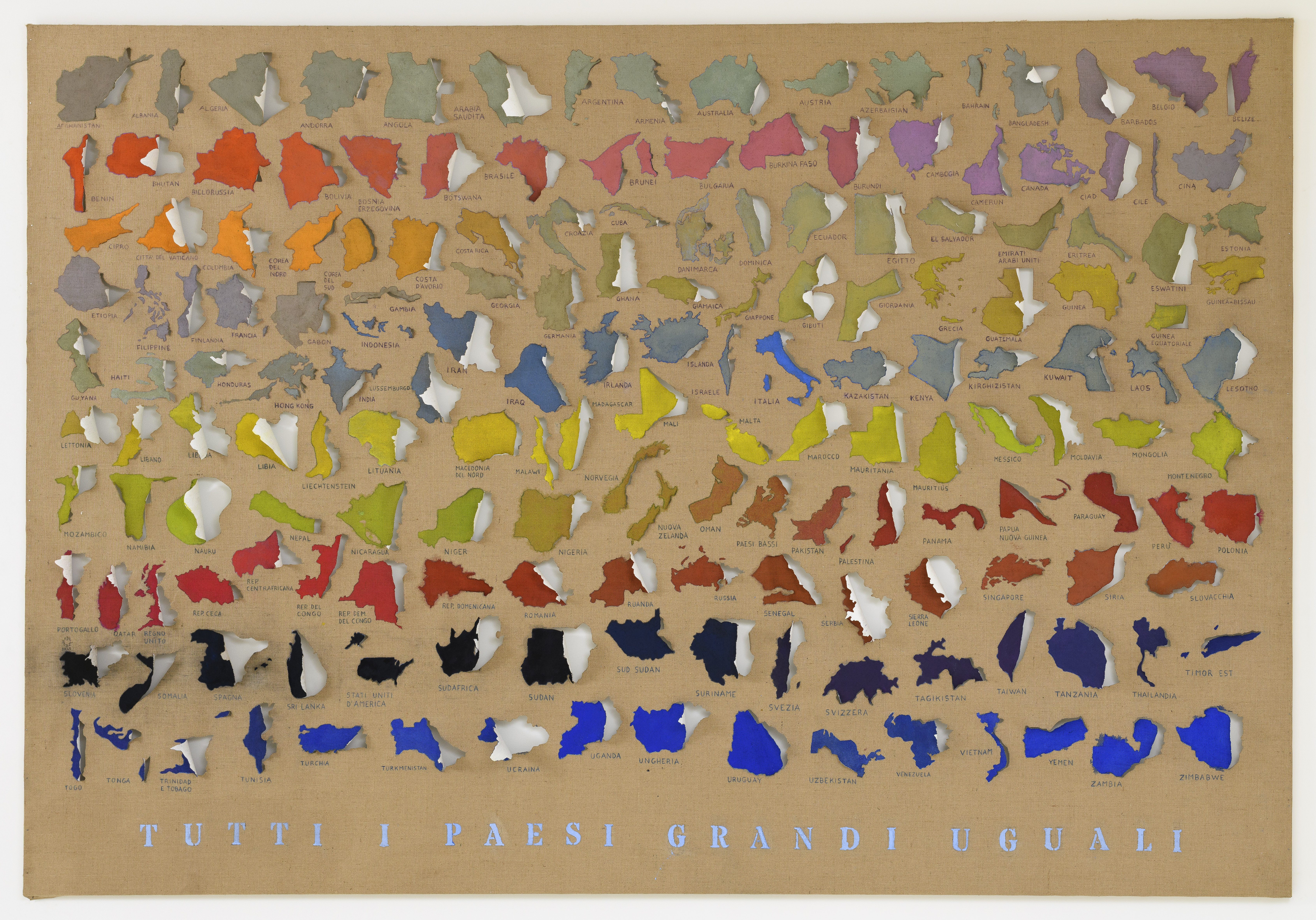 Julie Polidoro, Tutti i paesi grandi uguali