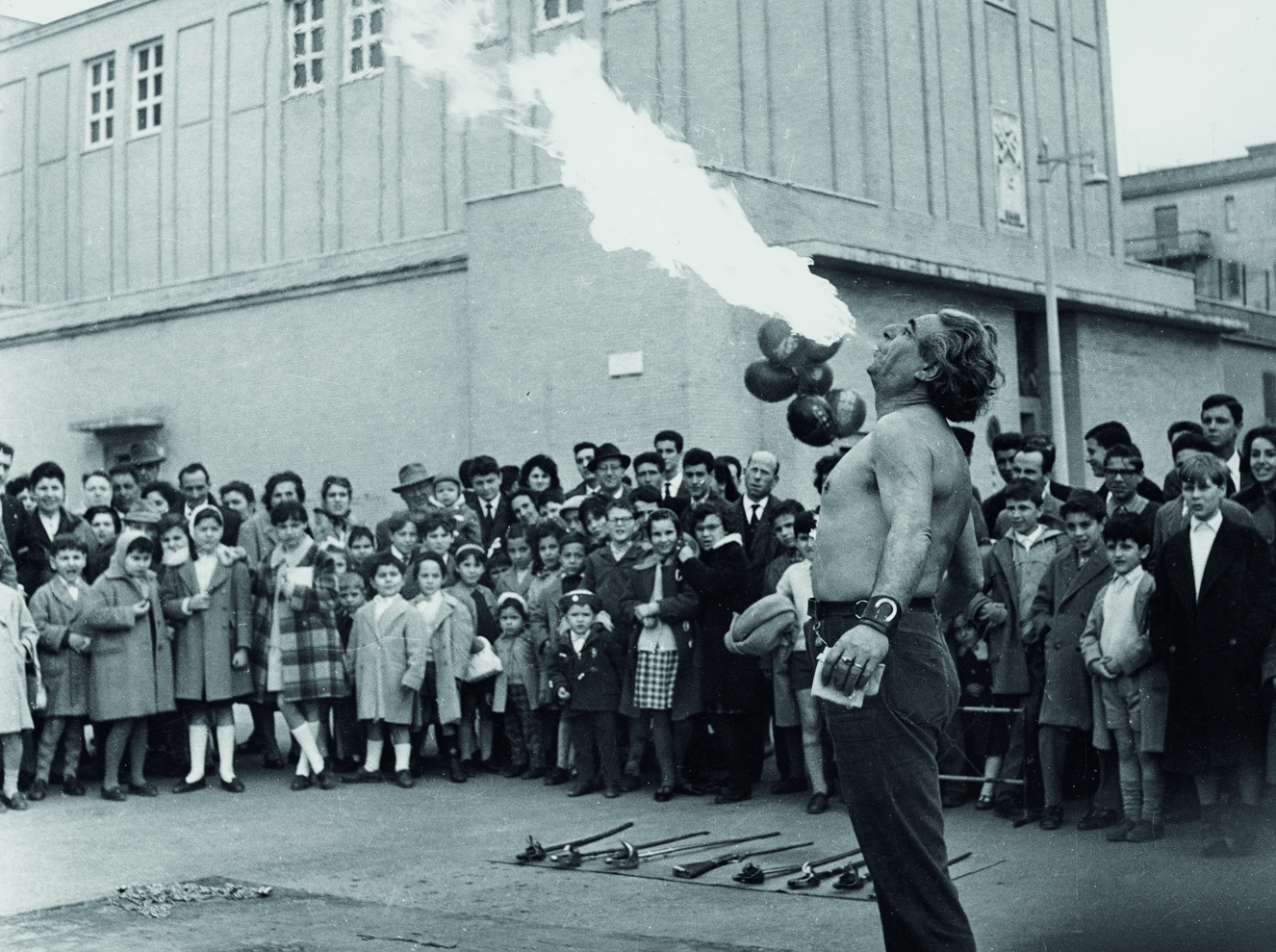 Annabella Rossi. Acrobati, Fachiri e Luna Park. Roma 1957-1960